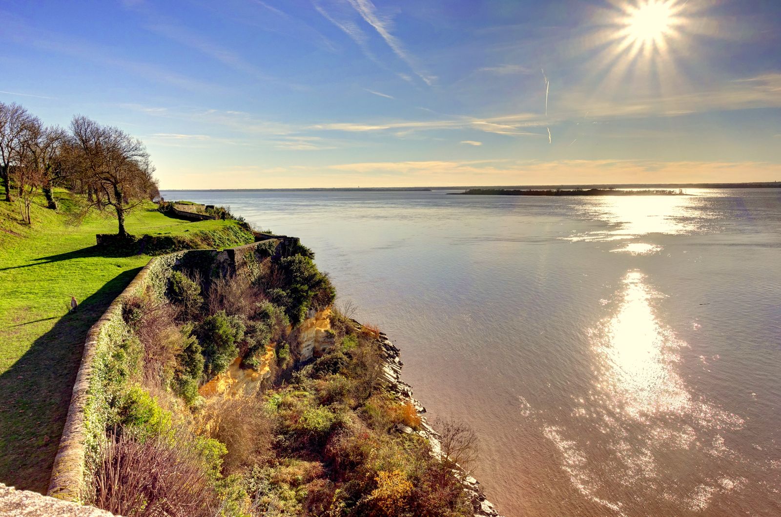 Car rental in Gironde
