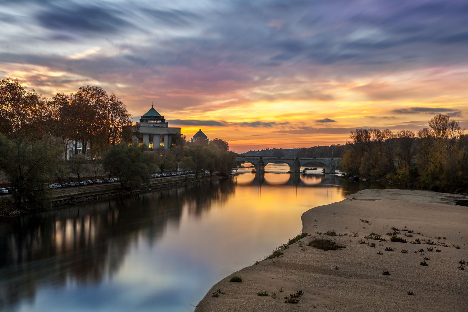 Bilutleie i Tours